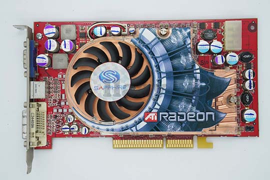 蓝宝石SAPPHIRE Radeon 9800 XT 256MB 显示卡（ATI Radeon 9800 XT芯片）